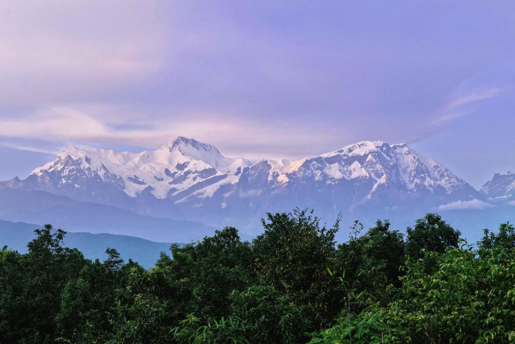 Tiger Mountain Pokhara Lodge Bagian luar foto