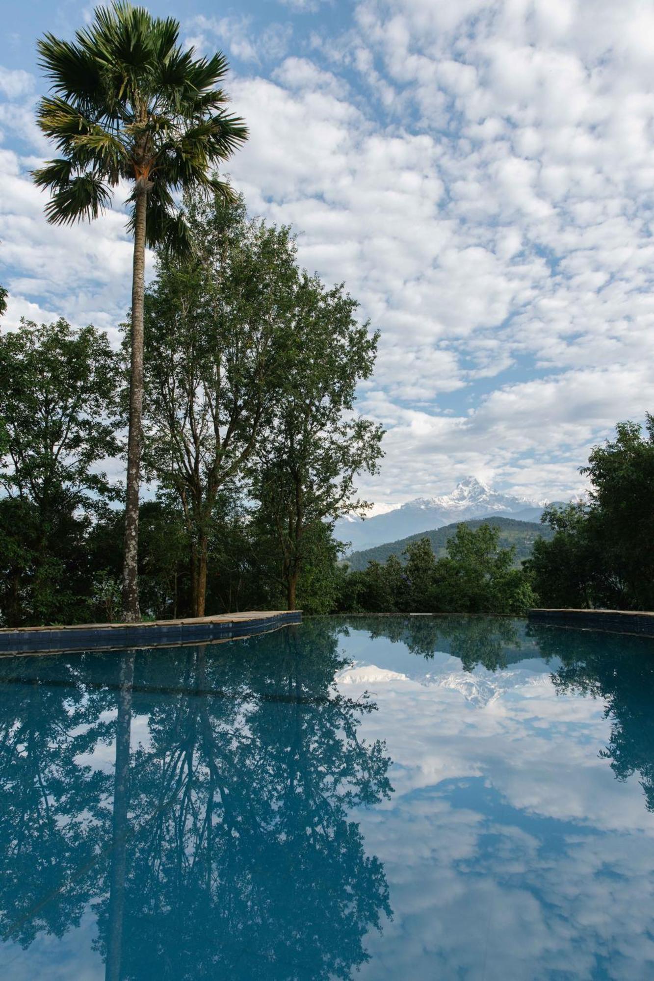 Tiger Mountain Pokhara Lodge Bagian luar foto