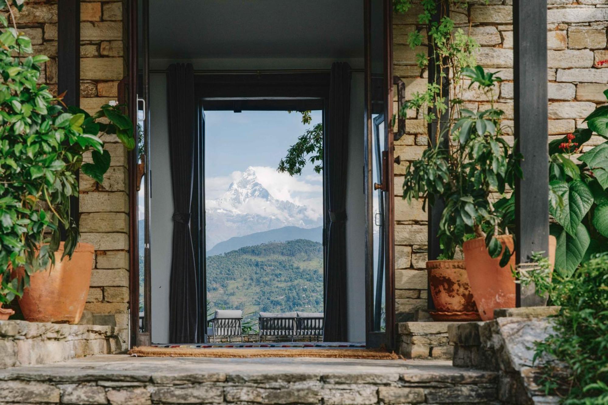 Tiger Mountain Pokhara Lodge Bagian luar foto